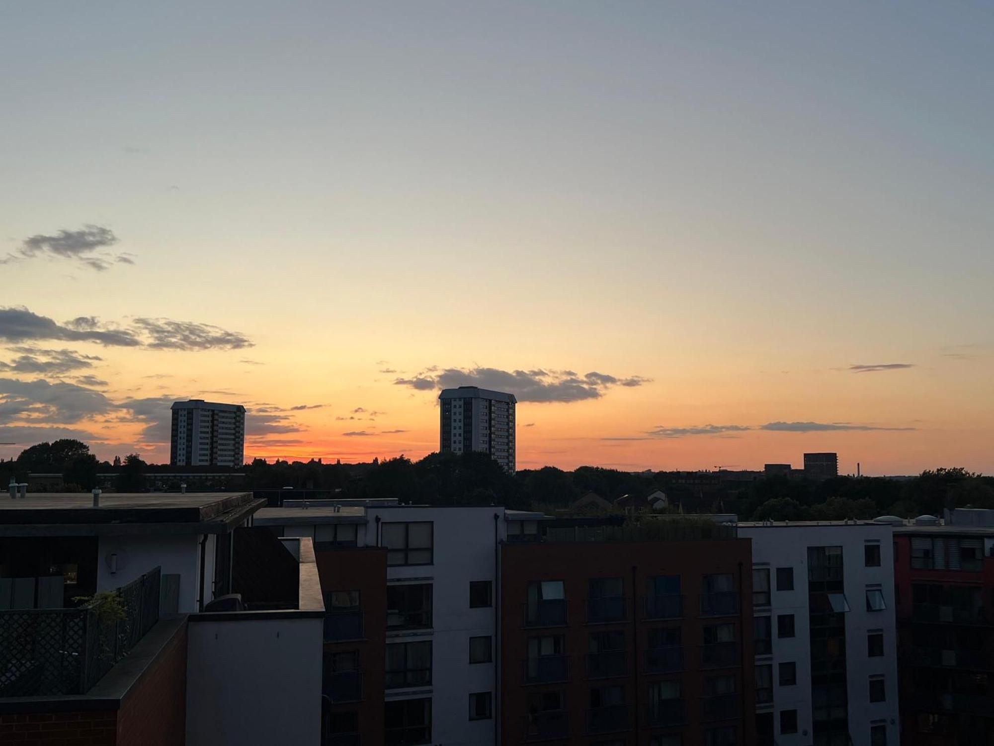 Urban Studio With Balcony Birmingham Eksteriør billede